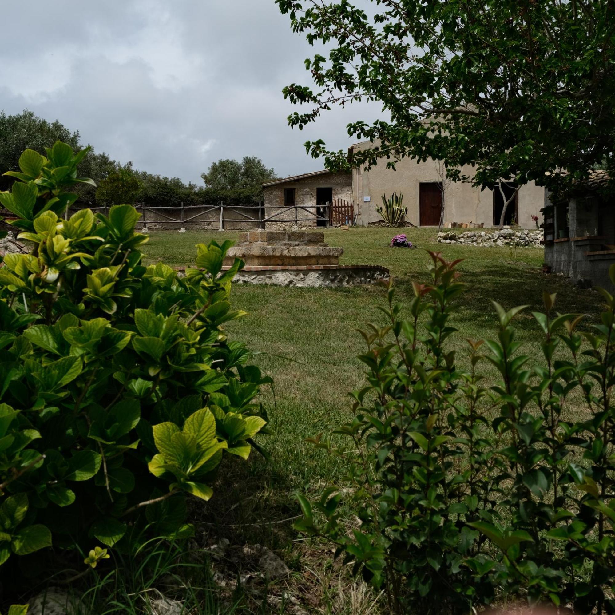 Borgo Santa Lucia Villa Cropani Buitenkant foto