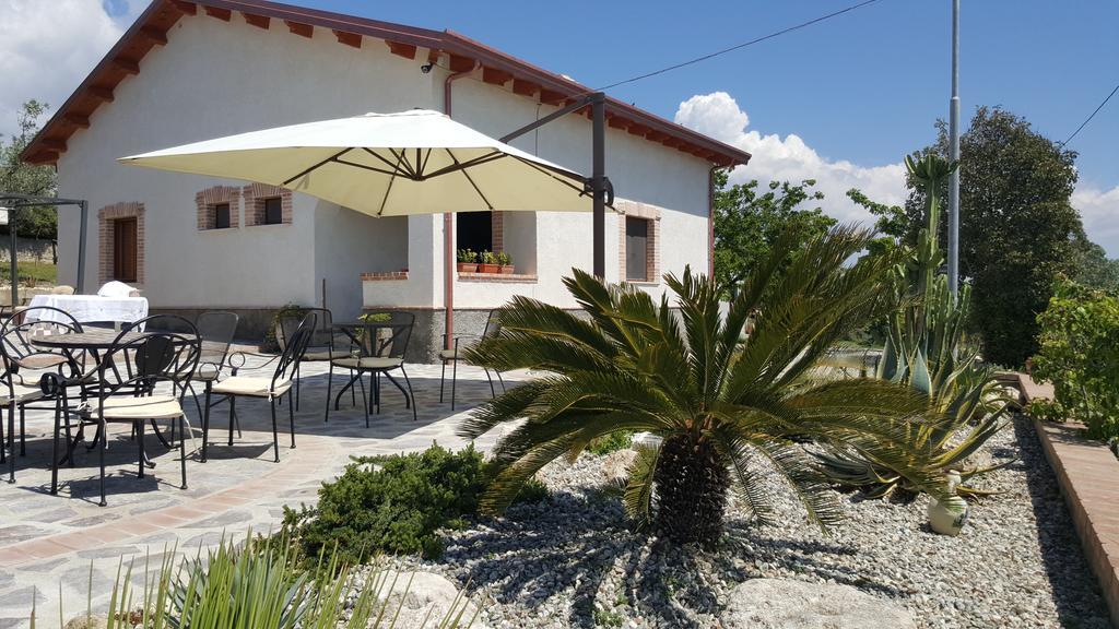 Borgo Santa Lucia Villa Cropani Buitenkant foto