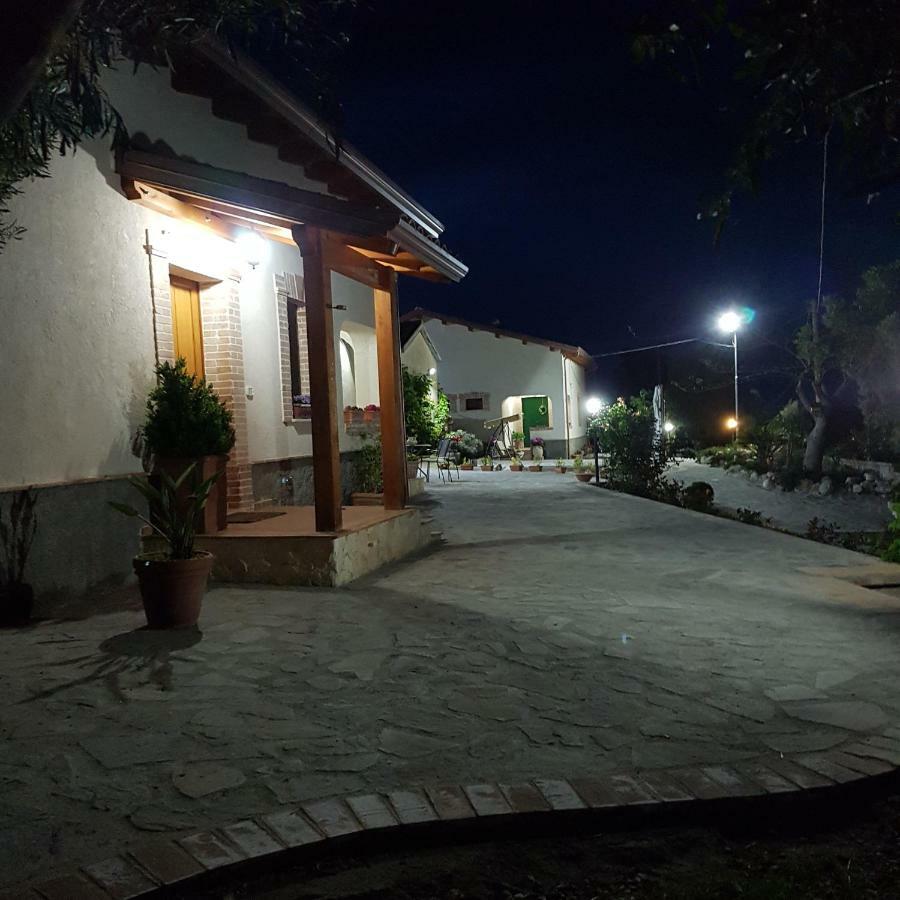 Borgo Santa Lucia Villa Cropani Buitenkant foto