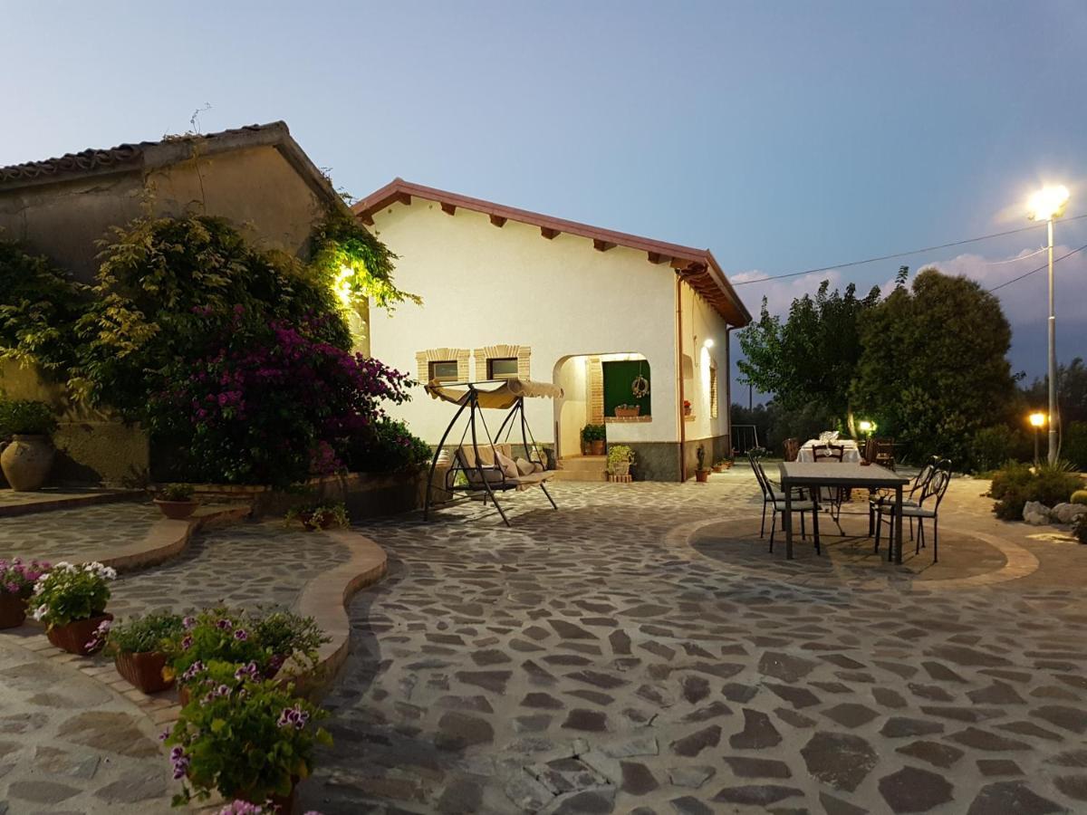 Borgo Santa Lucia Villa Cropani Buitenkant foto